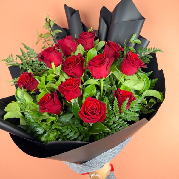12 Classic red rose bouquet 2