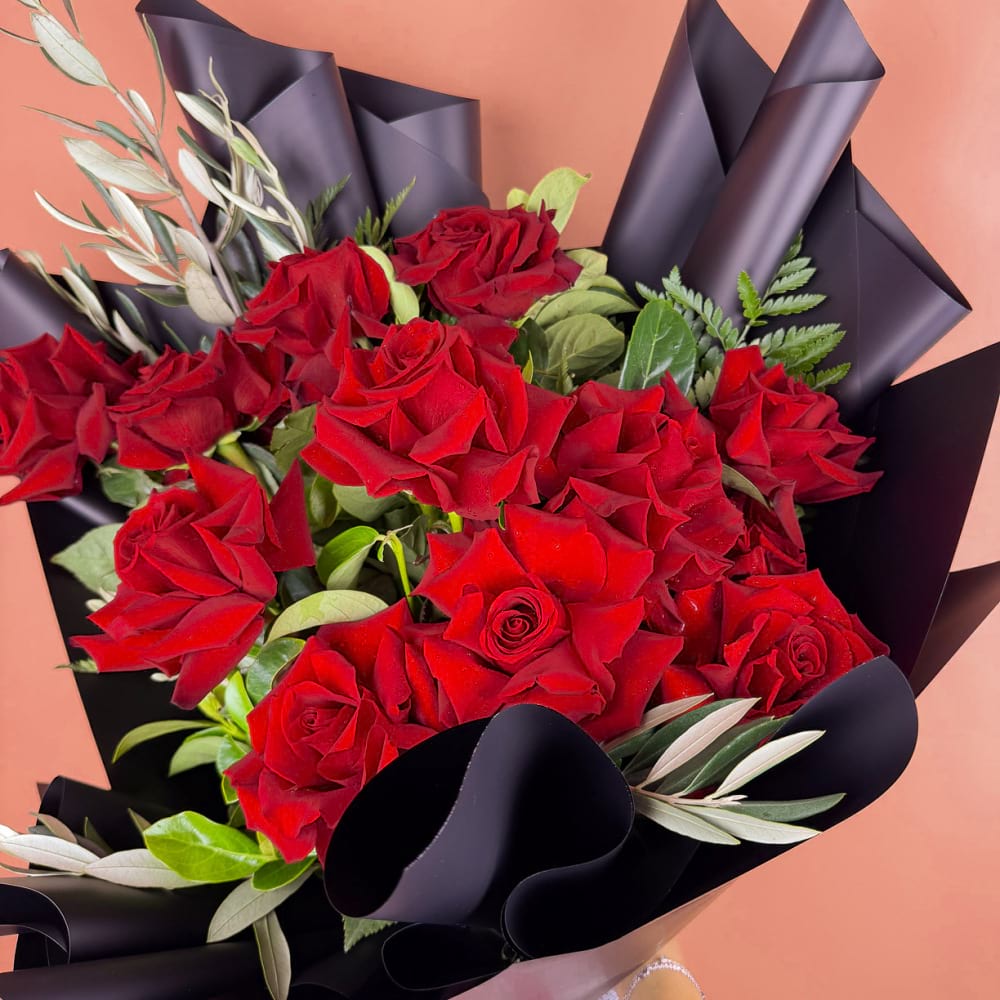 12 Reflexed Red Roses Bouquet