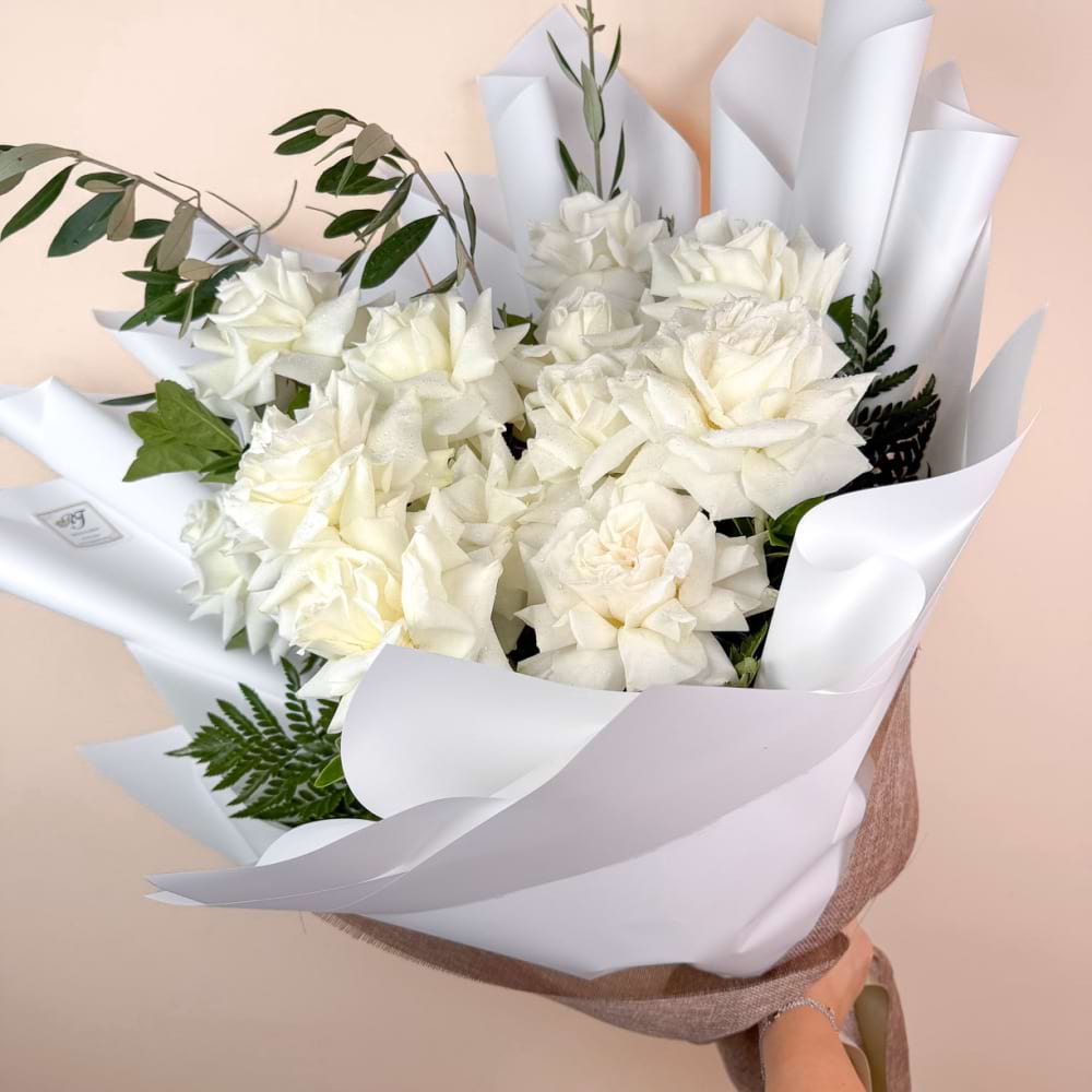 12 Reflexed White Roses Bouquet