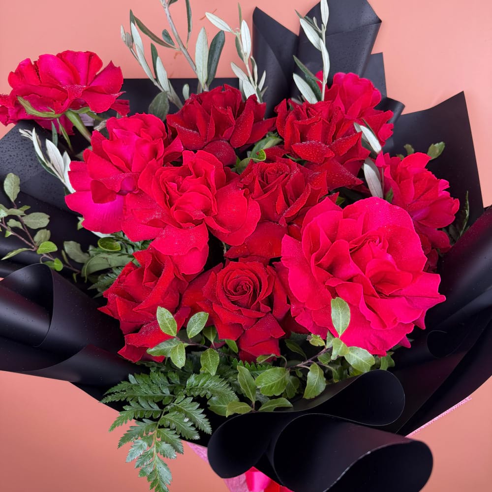 Luxury 12 Reflexed Hot Pink and Red Rose Bouquet