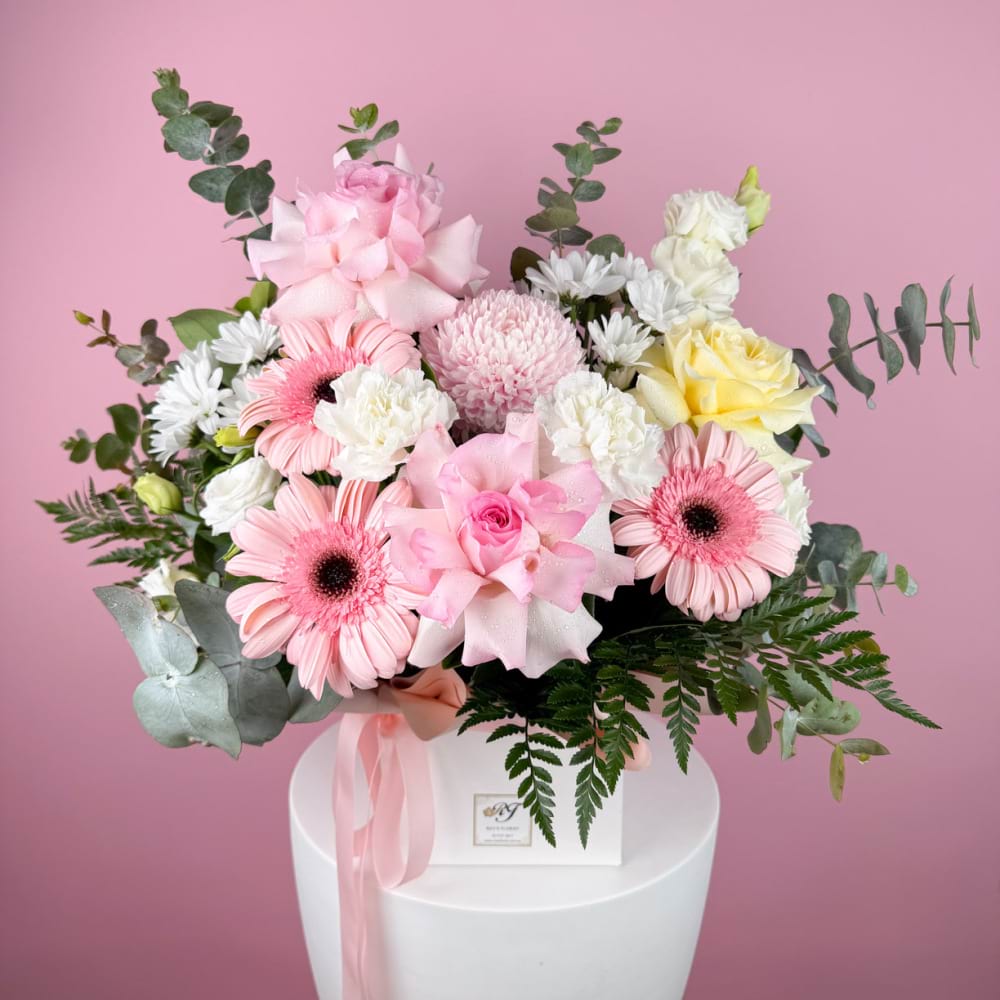 Blush Daydream Box Arrangement